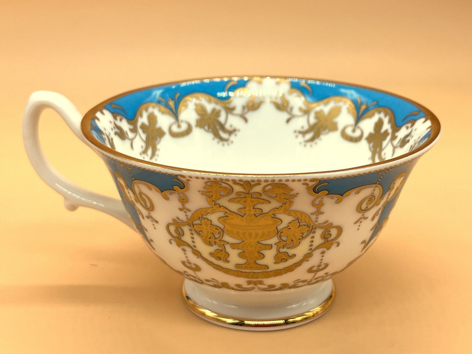 Royal Collection Queen Elizabeth Ll Golden Jubilee 1952   2002 Tea Cup And Saucer Duo In Original Box And Packaging. photo 350.0