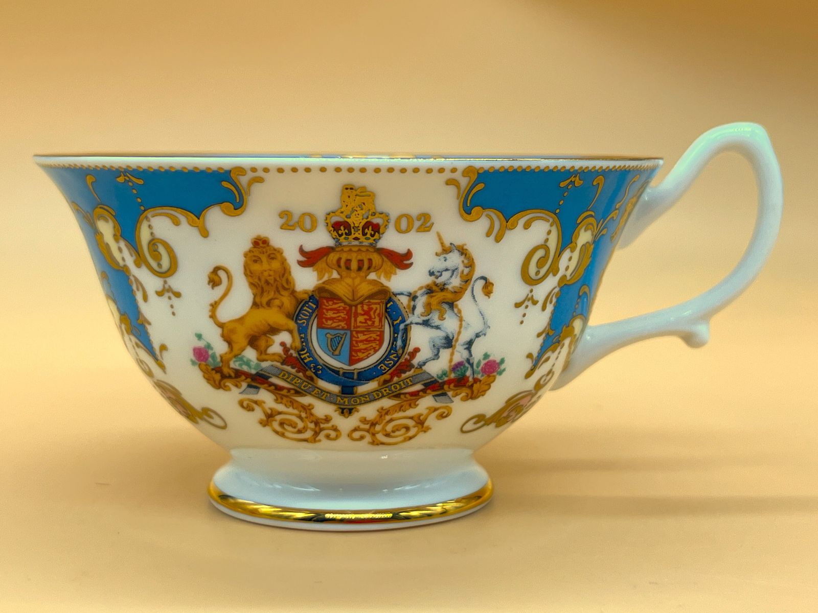 photo furniture Royal Collection Queen Elizabeth Ll Golden Jubilee 1952   2002 Tea Cup And Saucer Duo In Original Box And Packaging.