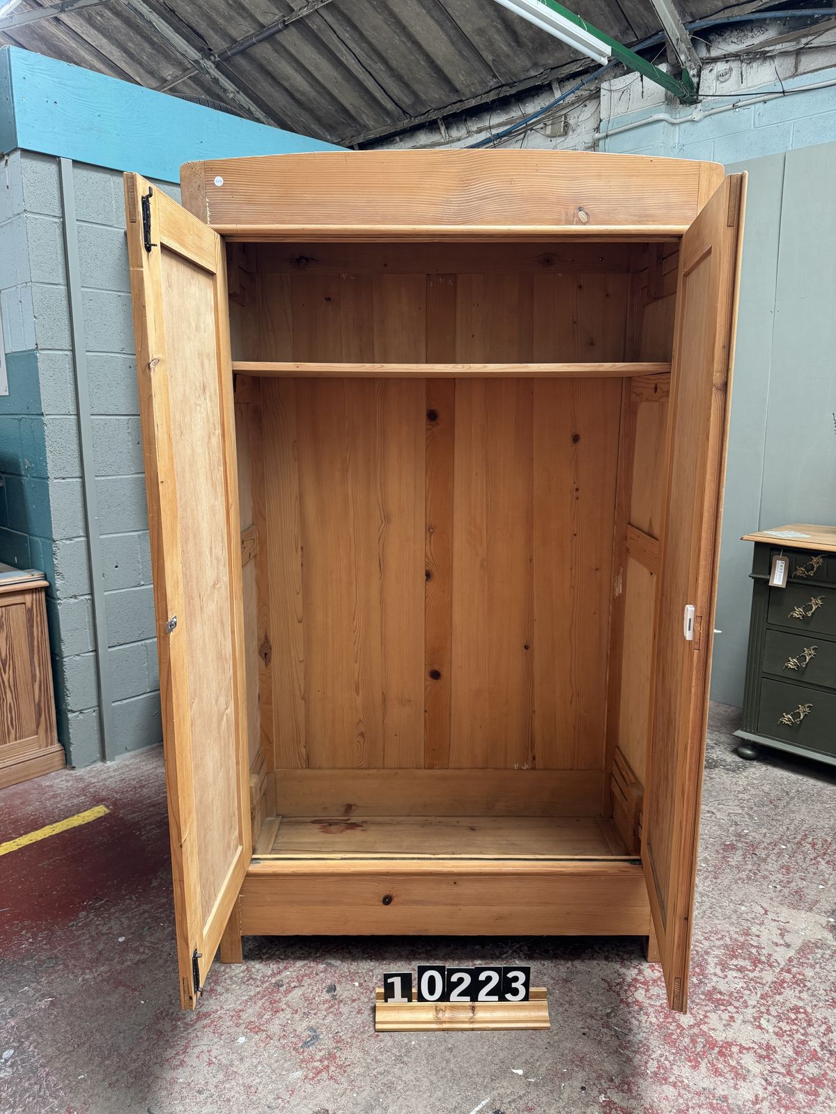 Classic German Knockdown Wardrobe, Nice And Deep Internally photo Furniture