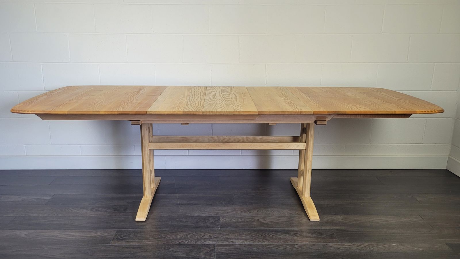 Ercol Burford Grand Extending Dining Table, 1990s photo 1720.0