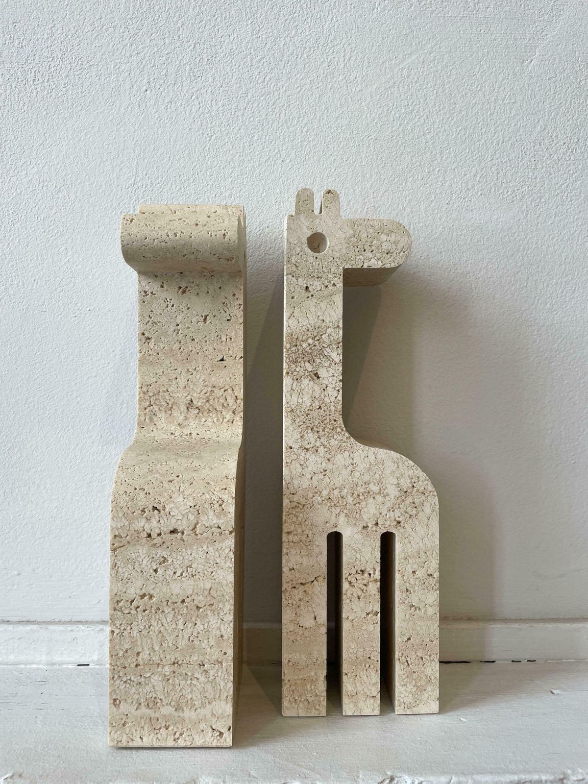 Mid Century Pair Of Giraffe Bookends By Fratelli Mannelli, Travertine, 1970s photo 1349.0