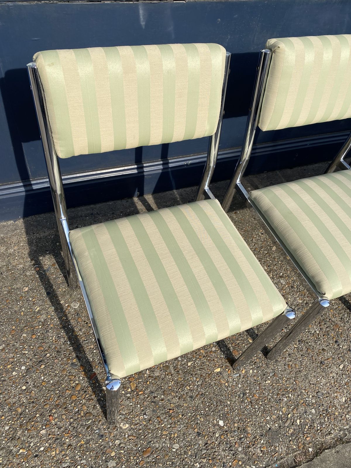 photo furniture 4 X Chrome Striped Dining Chairs 1970s Hollywood Regency Table Italian