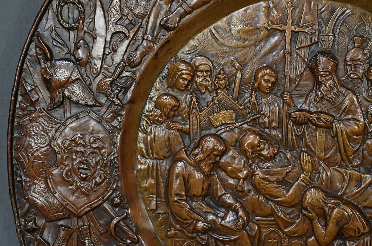 photo furniture Pair Of Important “Charlemagne” Embossed Copper Trays – Late 19th Century