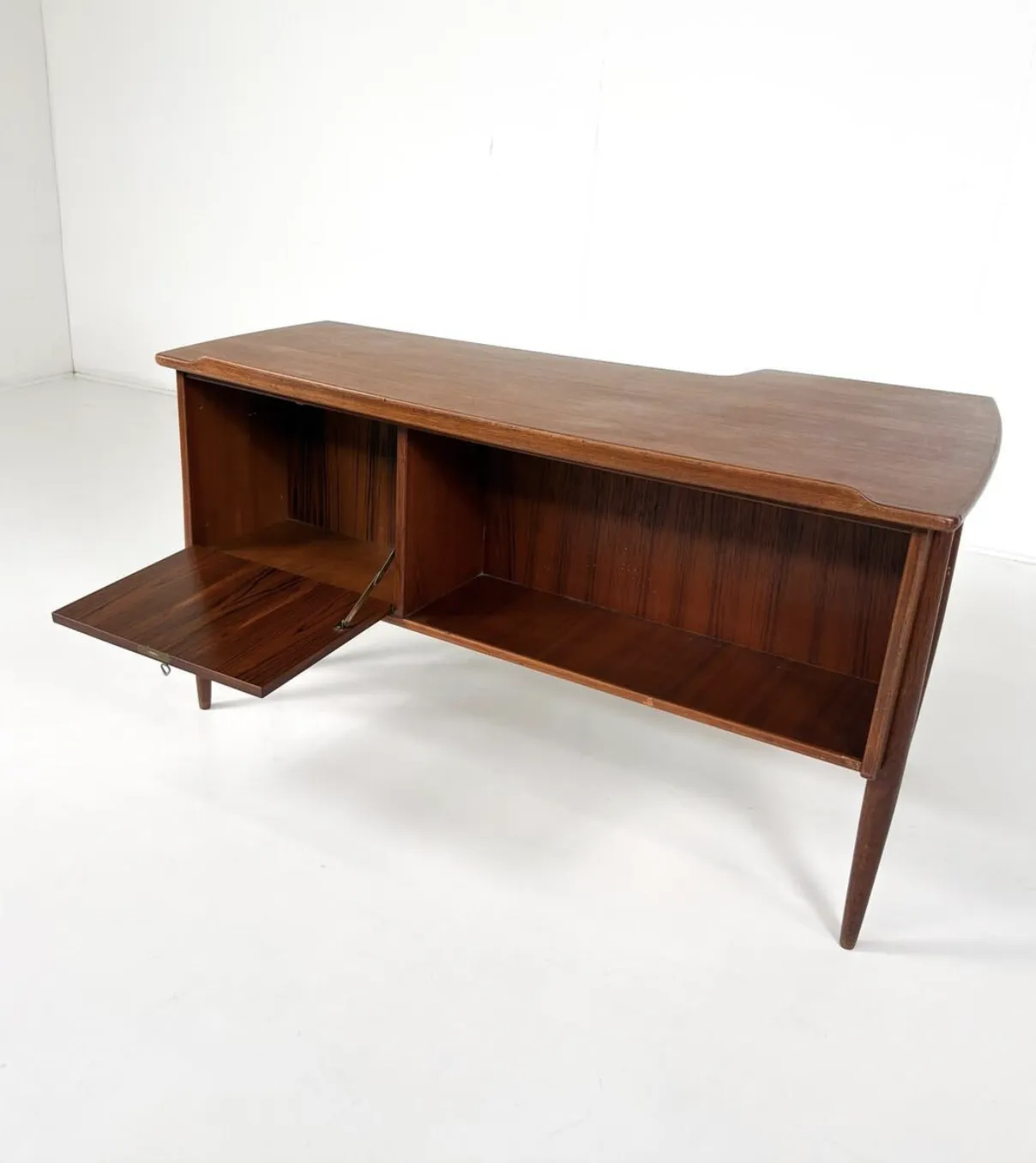 Boomerang Desk A10 By Göran Strand For Lelangs Möbelfabrik, 1960s photo Furniture