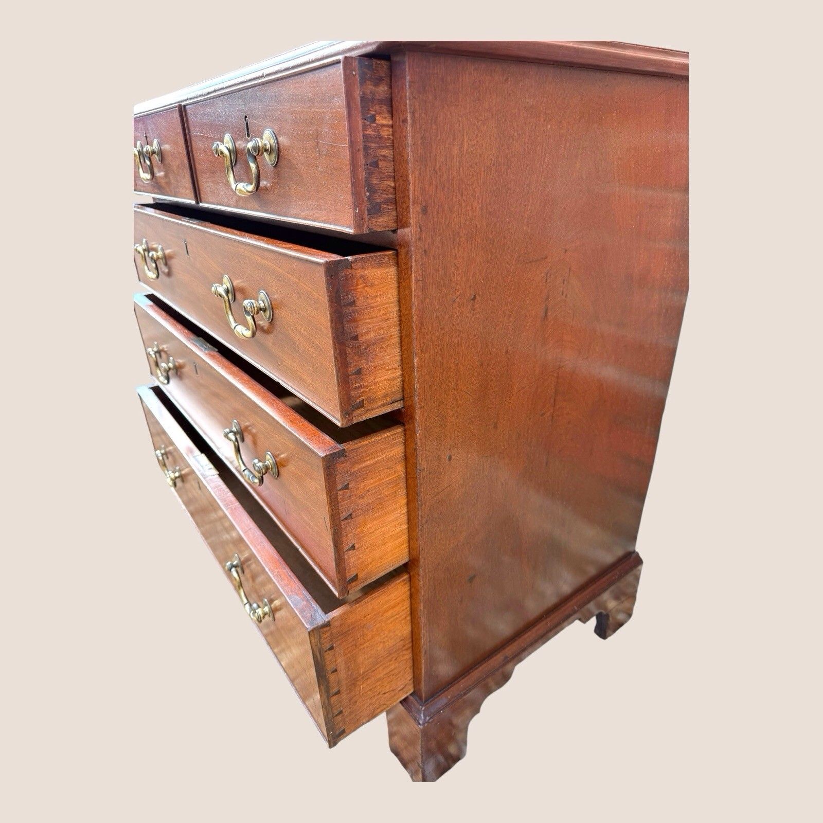 photo vinterior Small Antique Georgian Cuban Mahogany & Walnut Crossbanded Chest Of Drawers