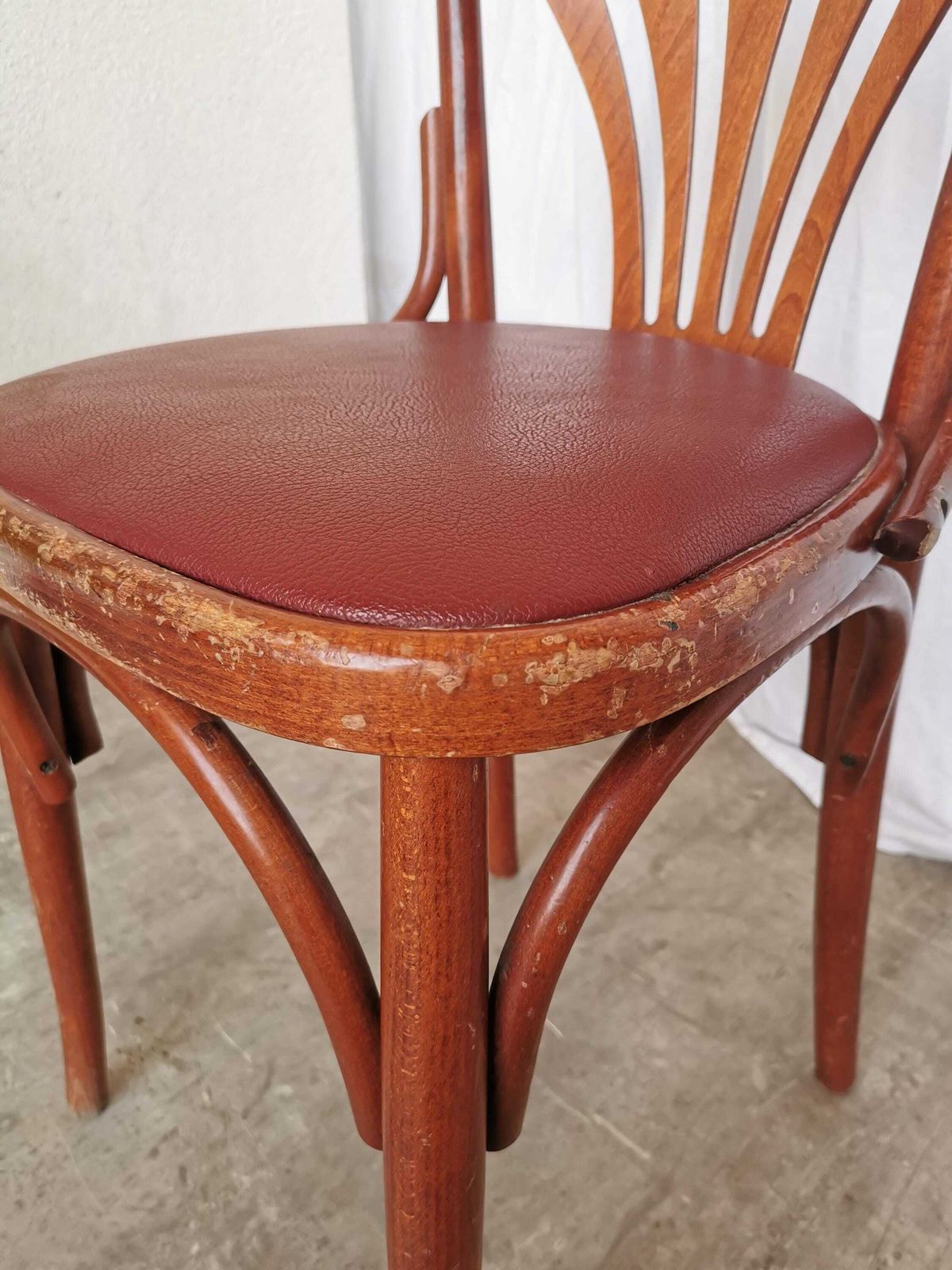 Vintage Bentwood Dining Chair With Fan Backrest / 1970s / Thonet Style / Dark Wood Frame And Faux Leather Seat / Irish Pub Style photo vinterior