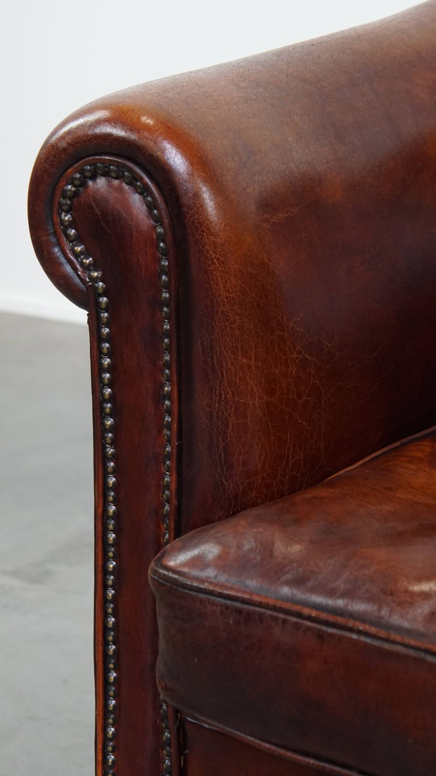 photo for sale Schapenvacht Club Fauteuil In Een Mooie Warme Cognackleur Met Een Fraaie Patina