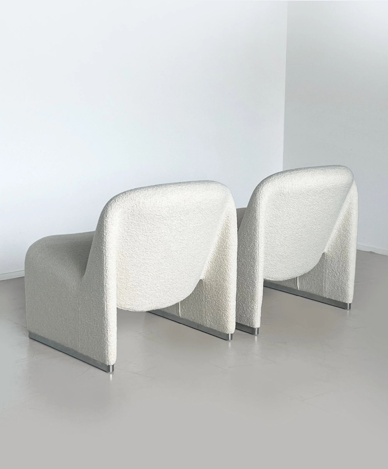 Pair Of Alky Lounge Chairs By Giancarlo Piretti photo Furniture