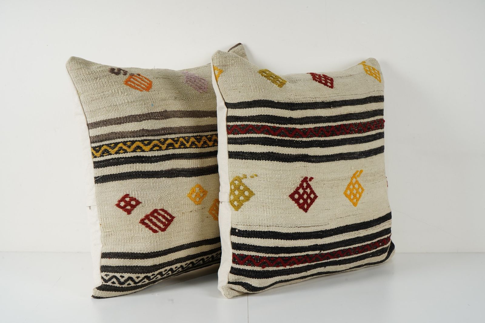Vintage Turkish Hemp Kilim Pillow Cover, Set Of Two White Striped Anatolian Cushion Cover, Pair Organic Tribal Pillowcase photo furniture