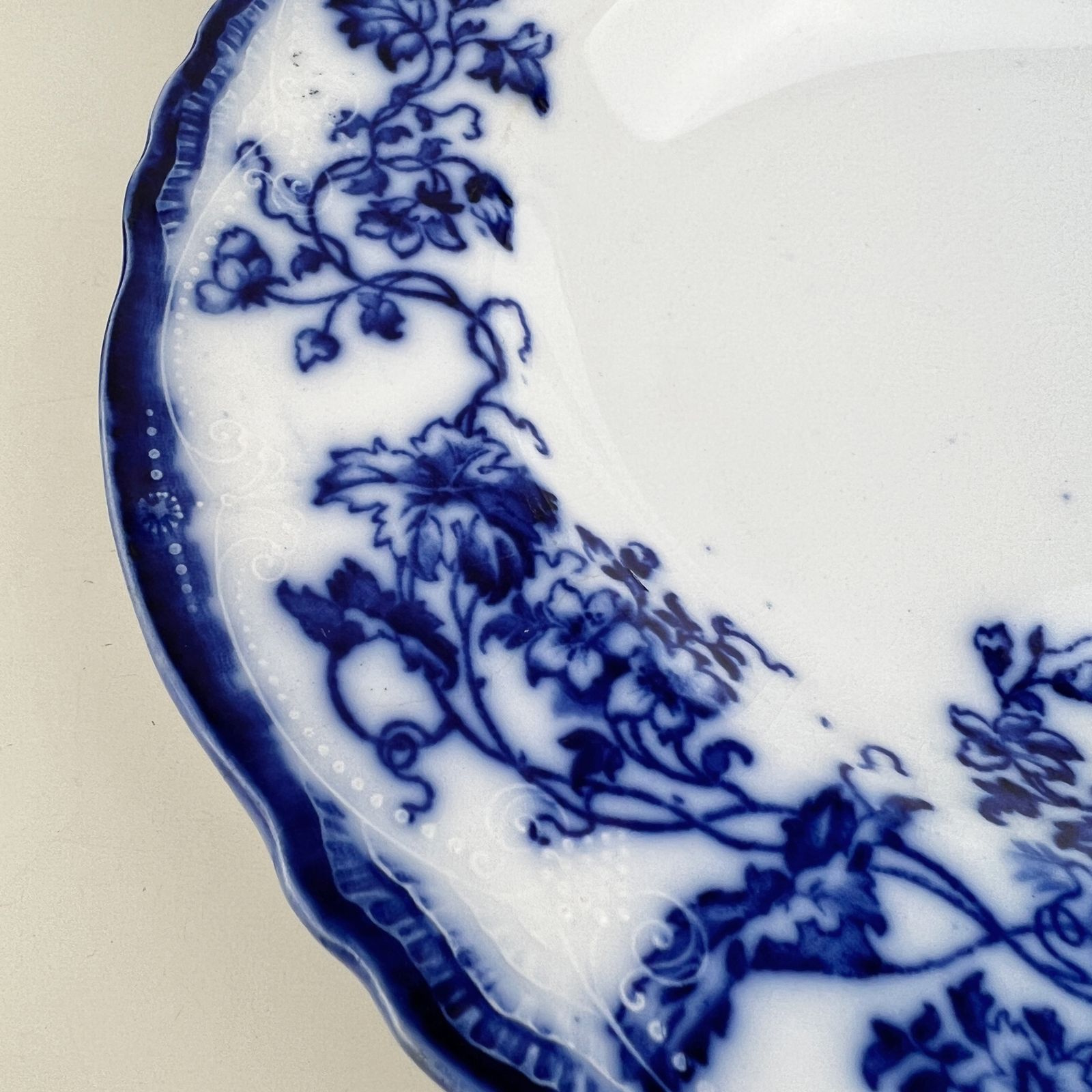 photo furniture Set Of 4 Antique 19th Century Wedgwood Flow Blue Soup Plates