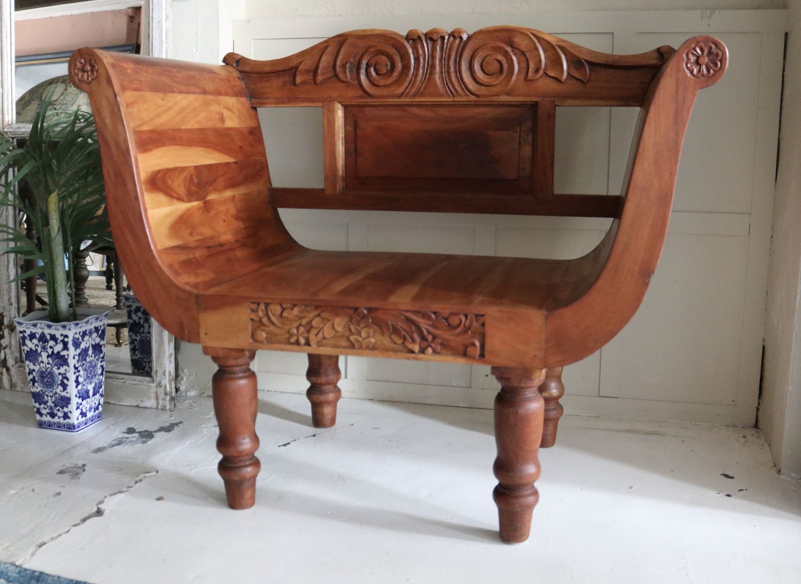 photo vinterior Large Eastern Carved Throne Armchair Hardwood