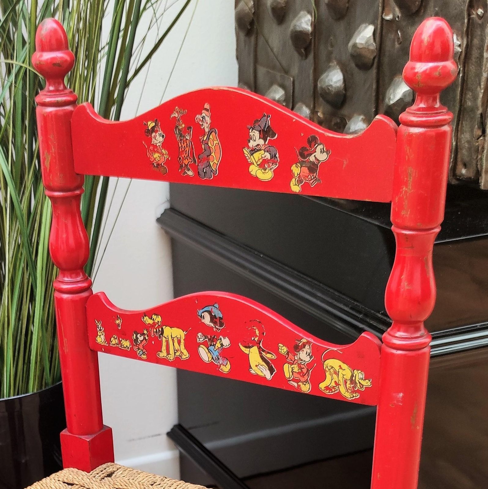 Italian Red Wood And Rope Rush Kids Children Chair With Disney Graphics photo Furniture