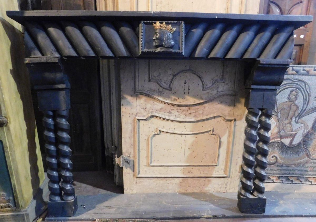 Camino Mantello In Legno Laccato Nero, Scultura Centrale E Gambe Mosse, Italia photo 3018.0
