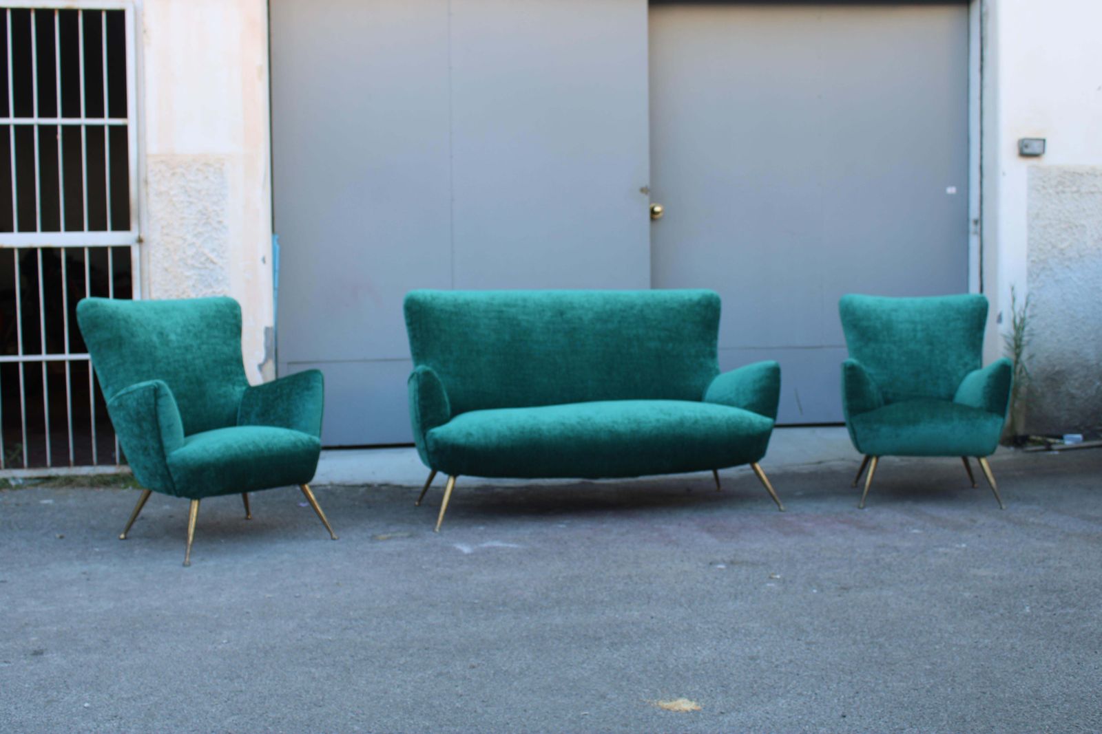 Sofa Set Italian Mid Centruy Armchairs Brass Feet Spiked Velvet Green photo furniture