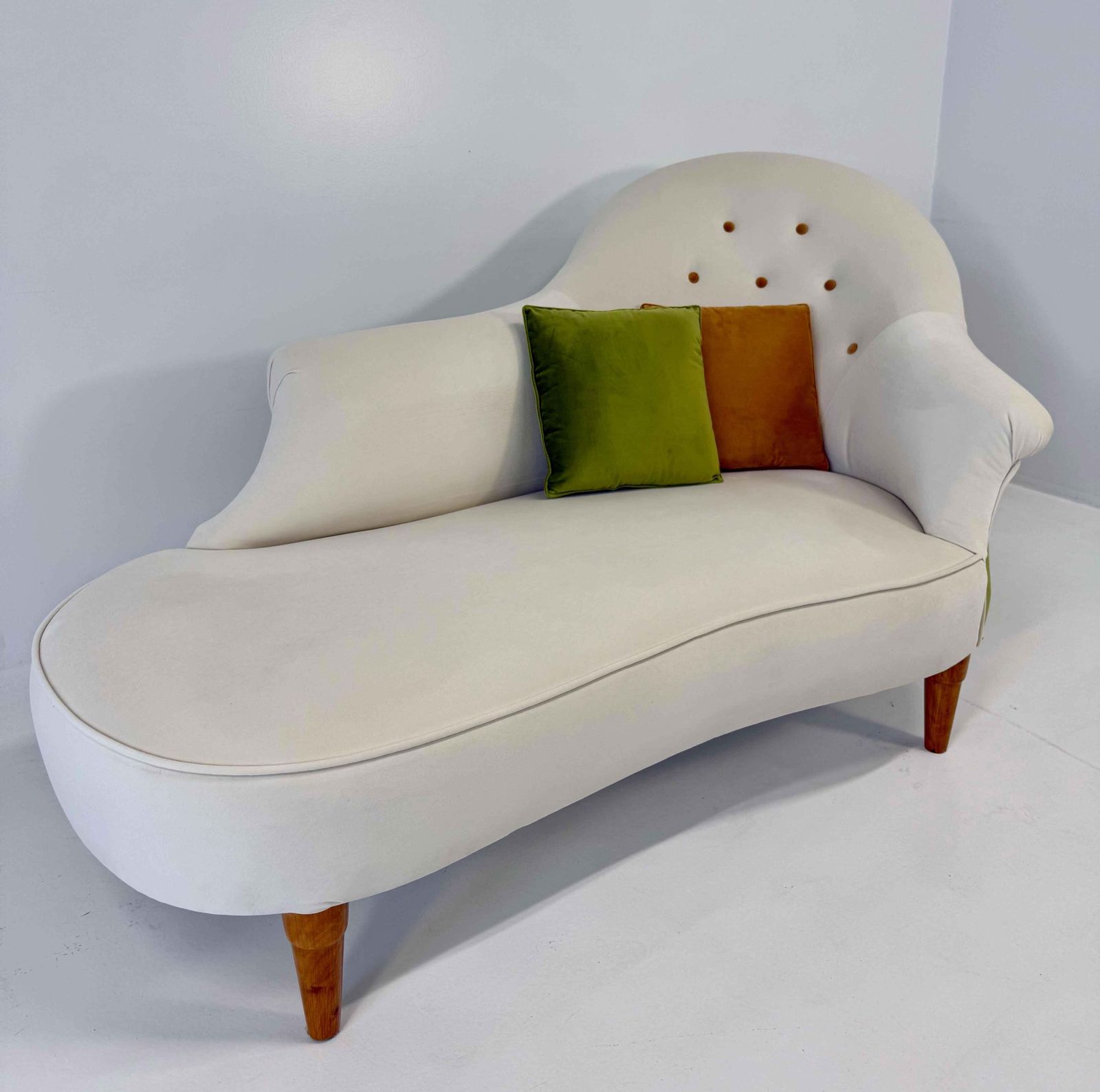 1960s Italian Cherry Wood And Velvet Chaise Longue In Three Colors photo Furniture