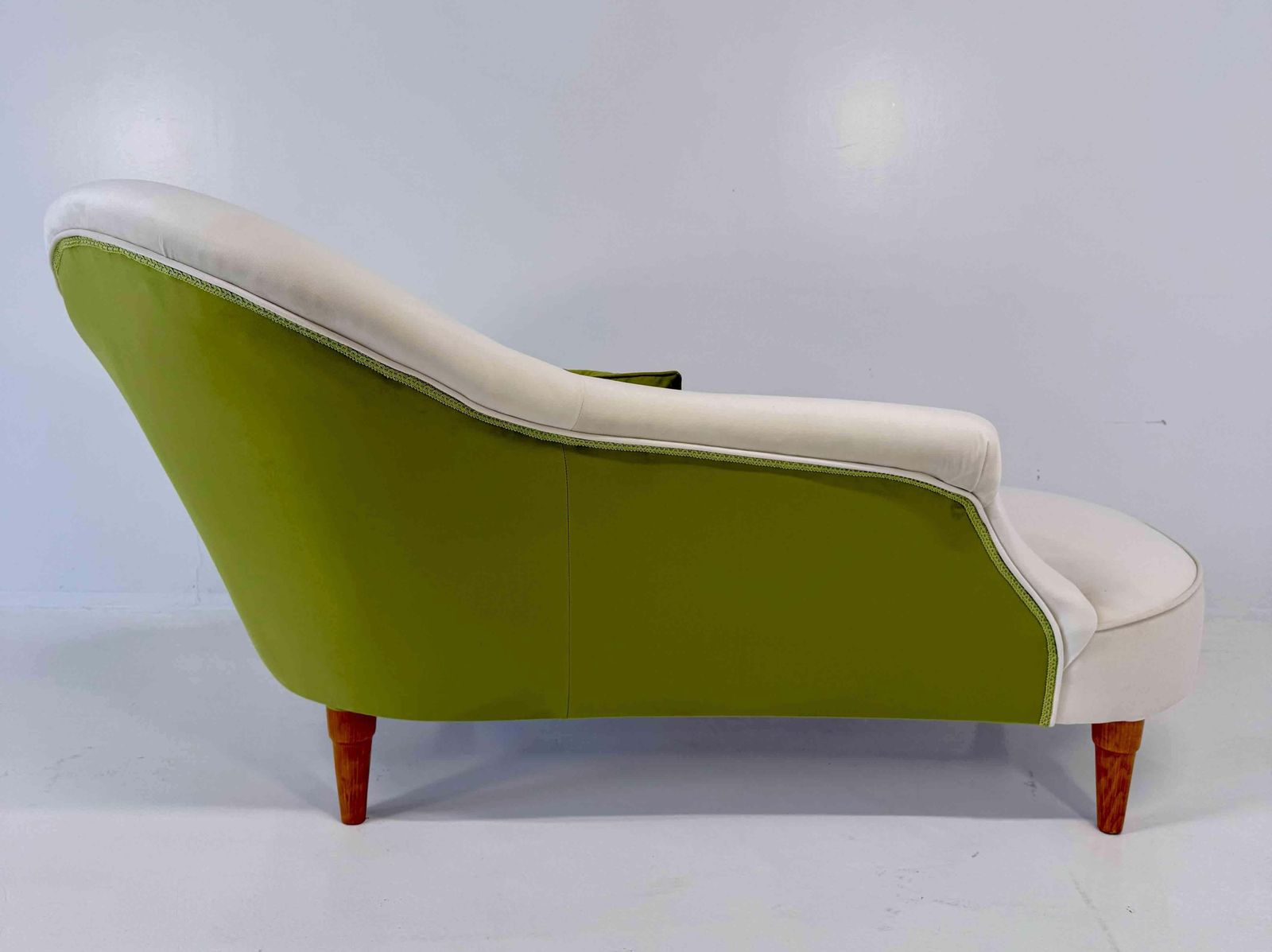 1960s Italian Cherry Wood And Velvet Chaise Longue In Three Colors photo vintage