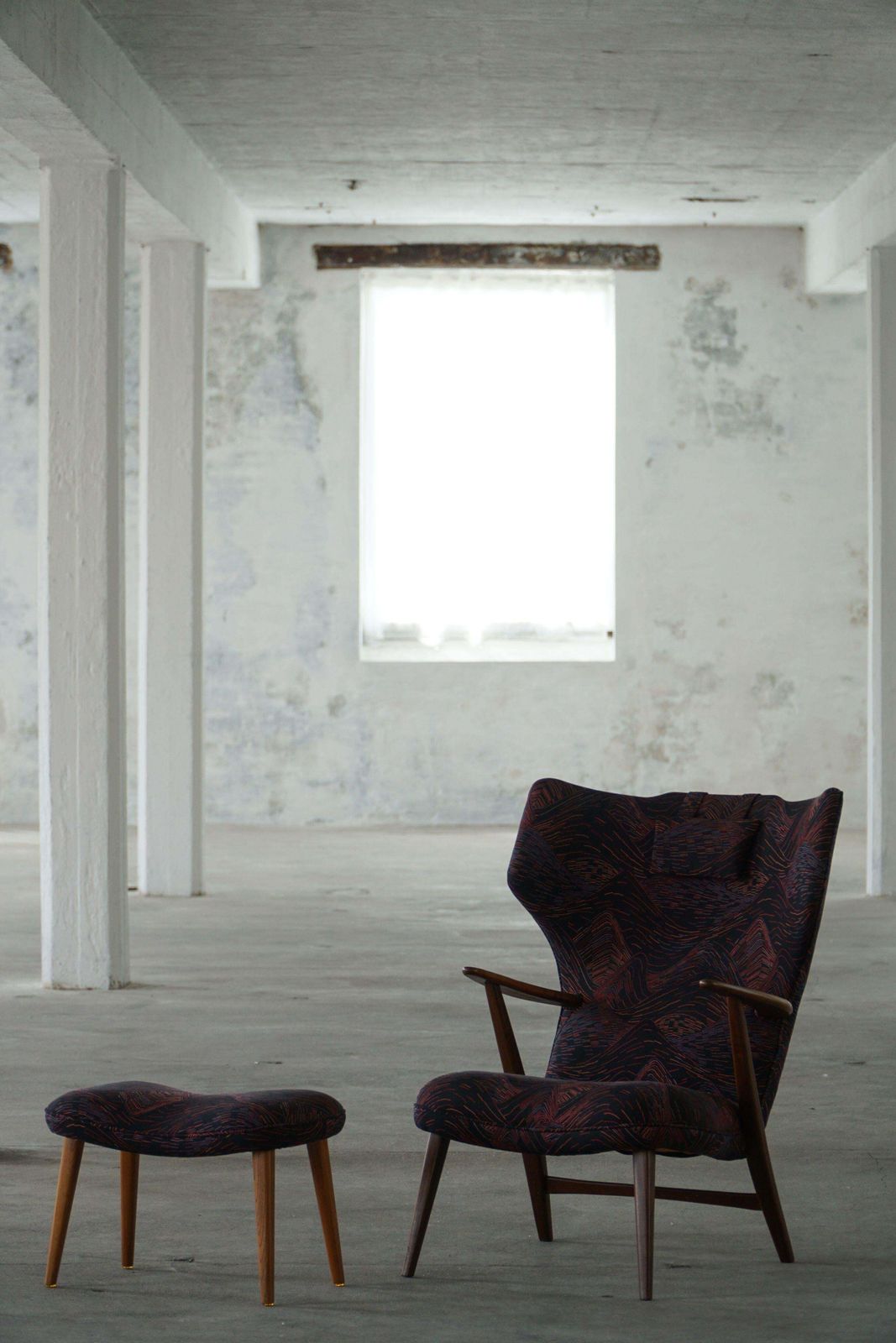 photo vinterior Madsen & Schubell, Wingback Lounge Chair & Stool In Teak, Reupholstered, 1950s
