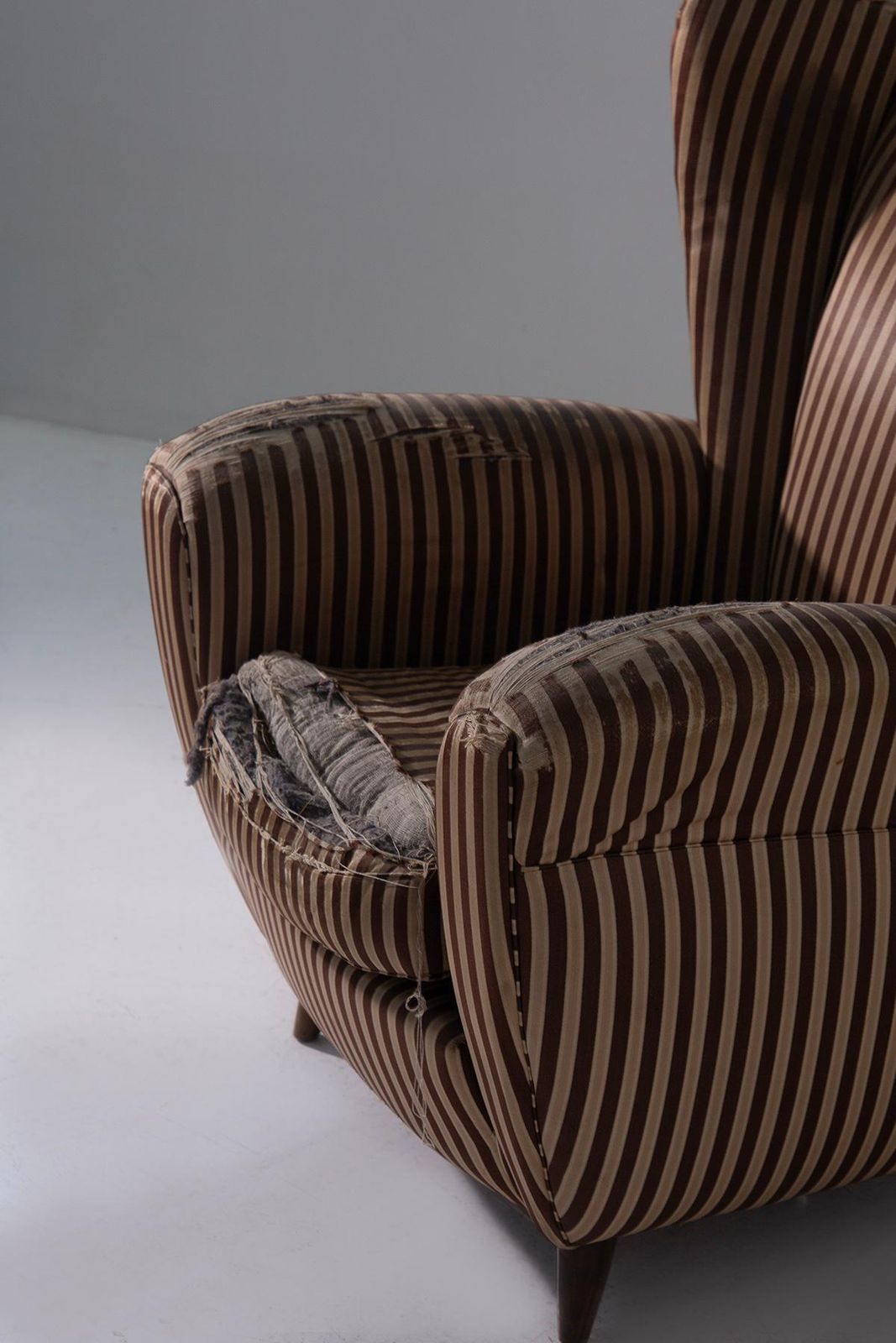 photo for sale Osvaldo Borsani Rare Armchairs In Orignal Condition In Silk