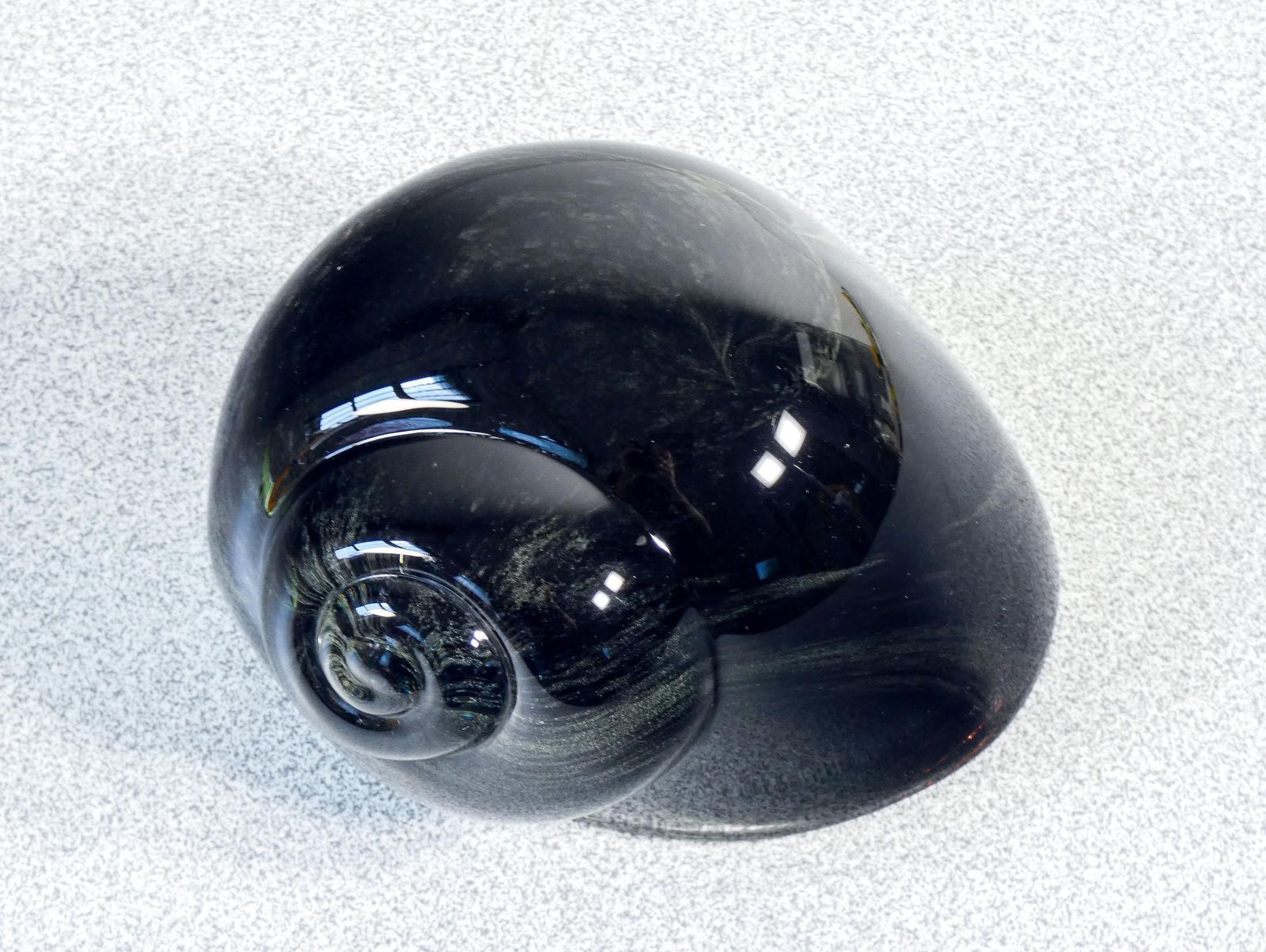 photo furniture Daum France Crystal Sculpture. Shell. France, 1990s