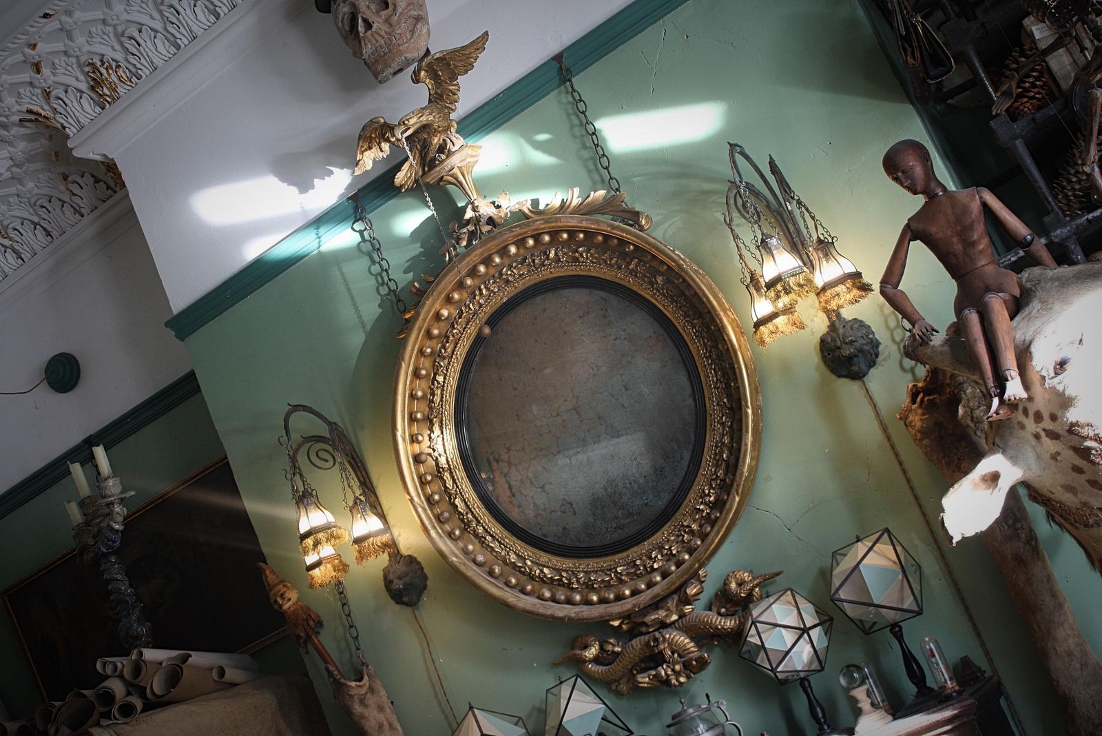 photo vinterior Monumental English Regency Giltwood Convex Mirror, Circa 1820