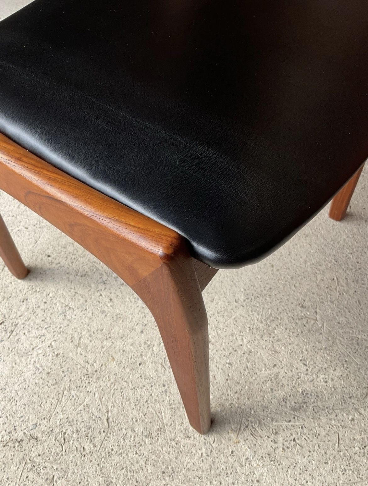 Midcentury Danish Set Of 6 Teak Dining Chairs By Kai Kristiansen photo furniture