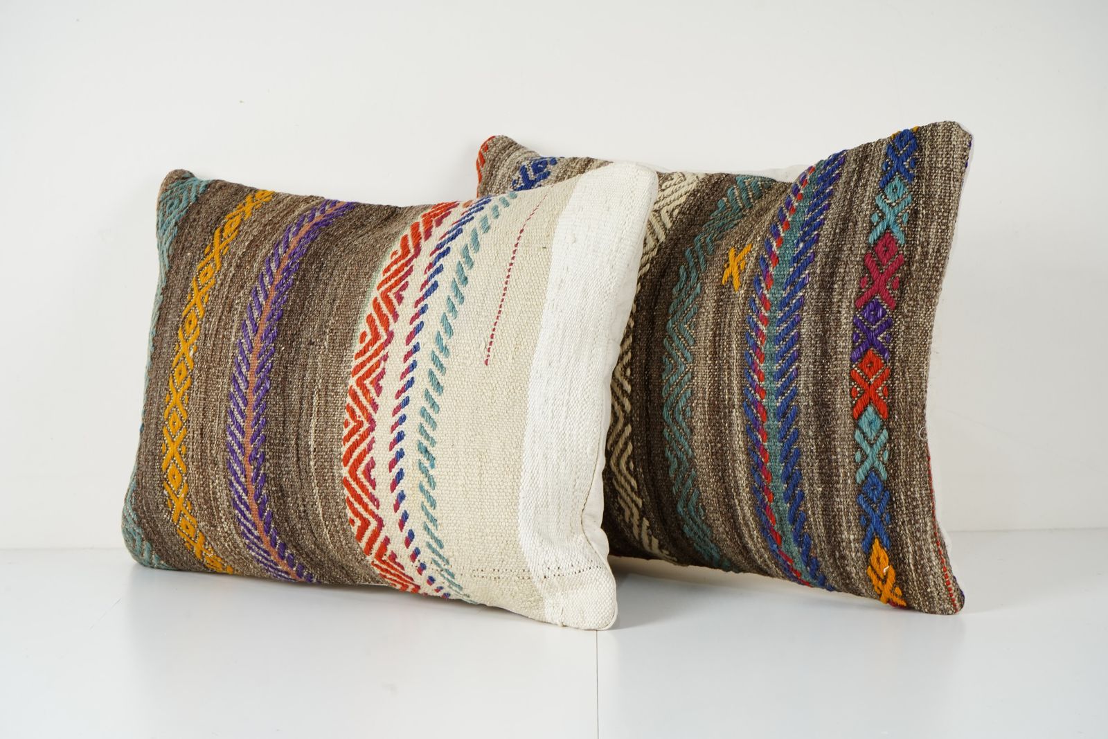 Vintage Turkish Hemp Kilim Pillow Cover, Set Of Two White Striped Anatolian Cushion Cover, Pair Organic Tribal Pillowcase photo Textiles