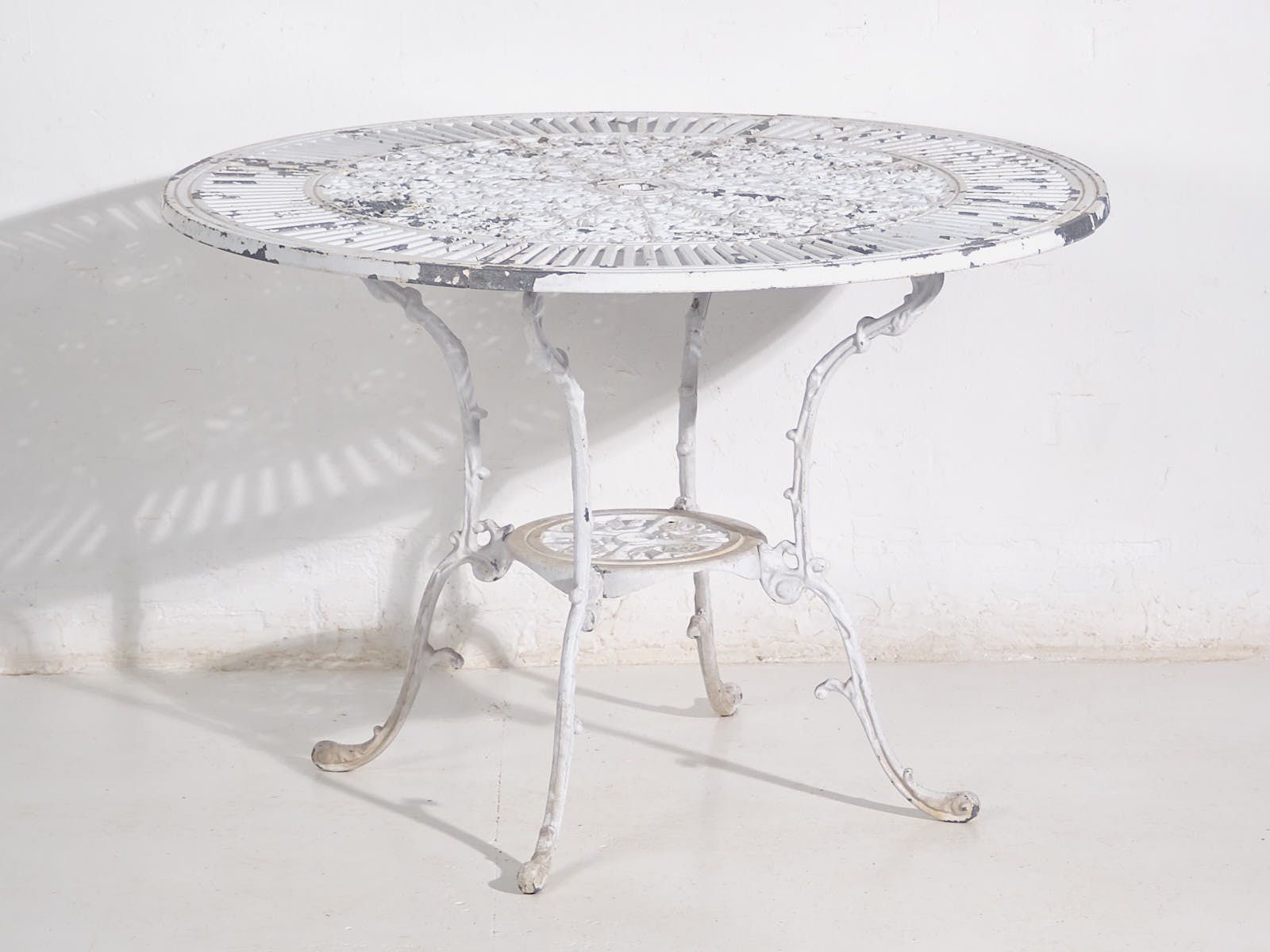 photo furniture Vintage White Garden Table And Chairs (C.1950). Set Of 5 Pieces