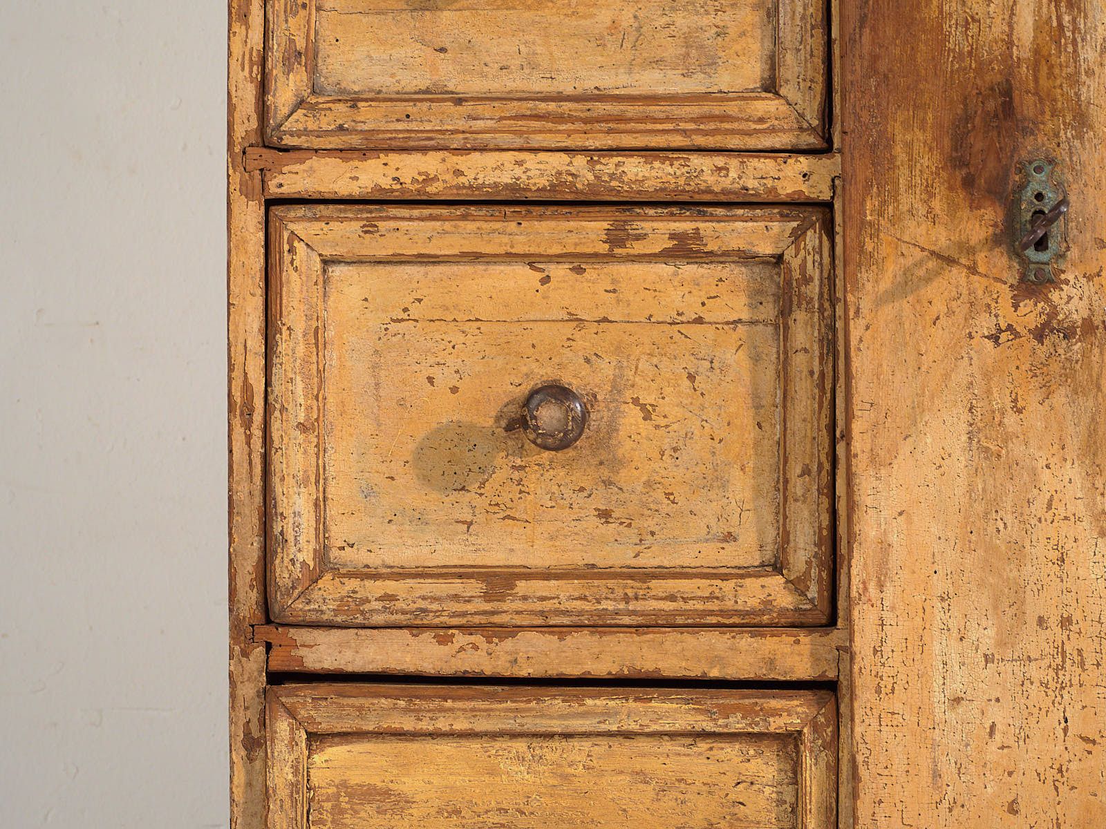 photo furniture Antique Kitchen Cabinet (C.1920) #24