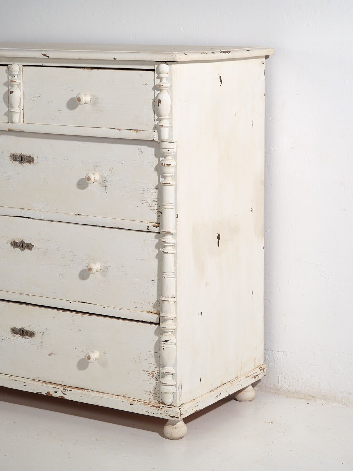 photo furniture Antique White Chest Of Drawers (C.1920) #47