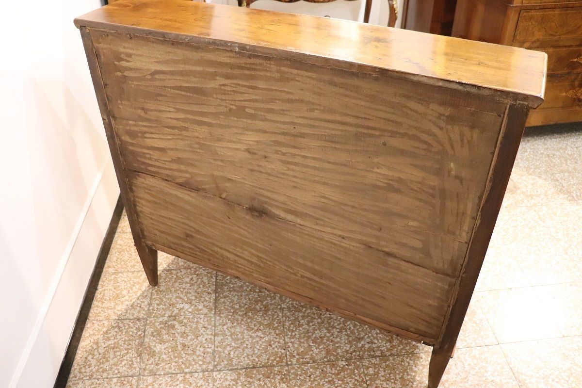 photo buy Antique Chest Of Drawers In Walnut, 1700s