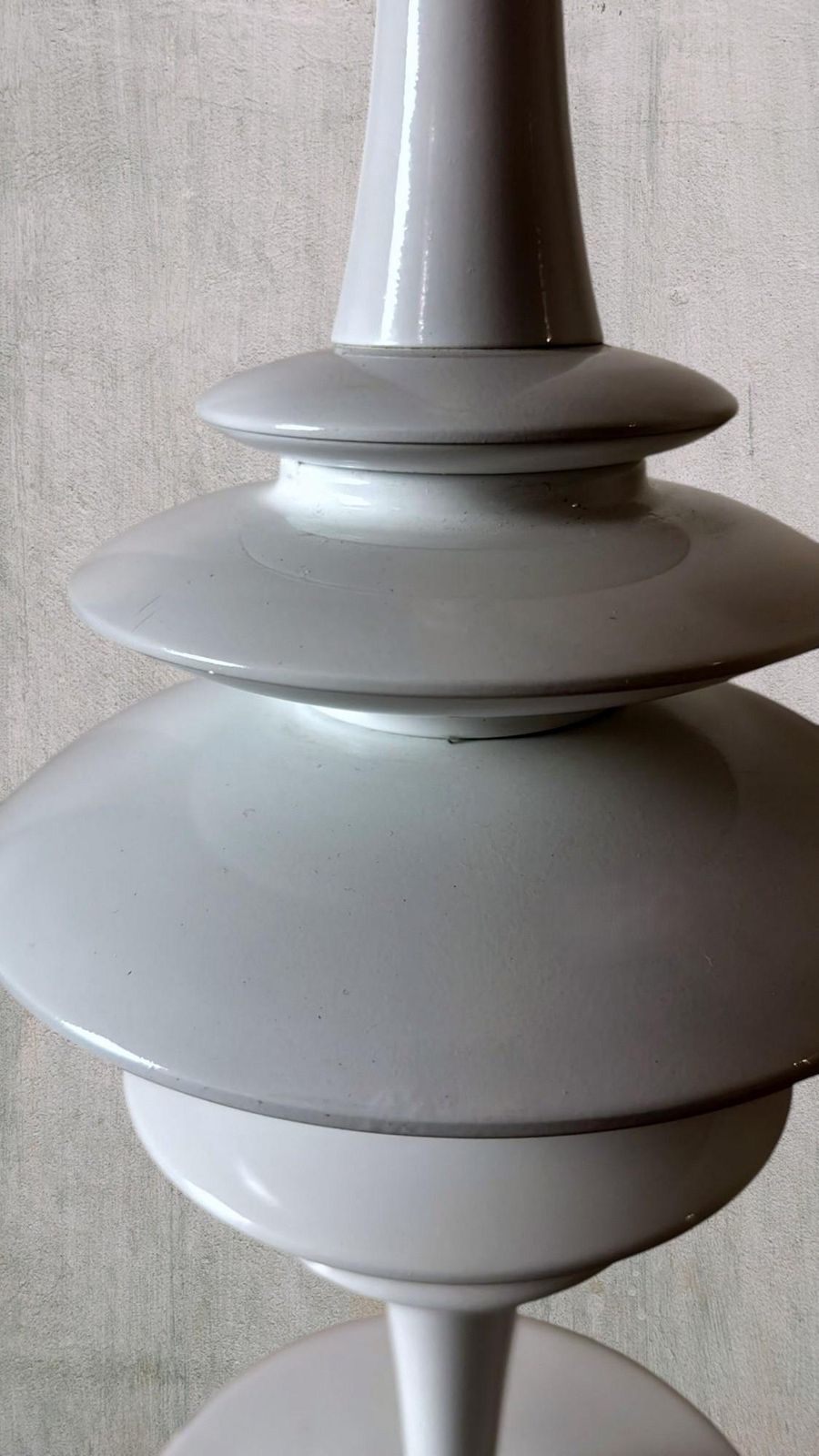 photo furniture Space Age White Painted Aluminum Table Lamp In The Style Of Arredoluce