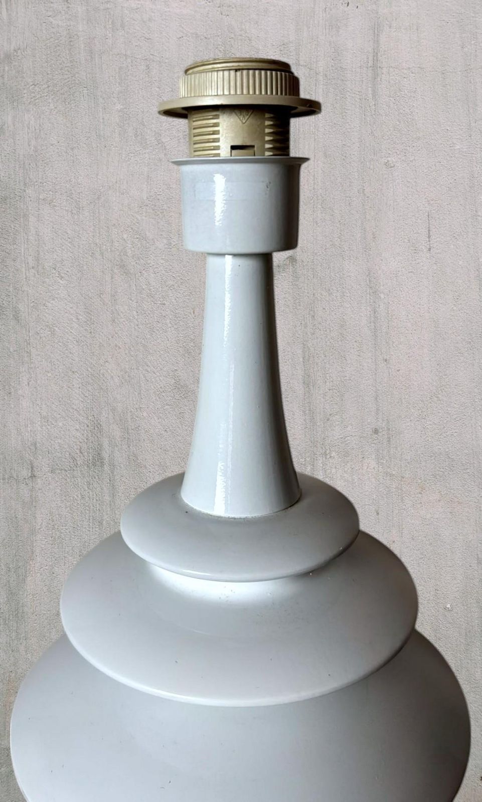 Lighting Space Age White Painted Aluminum Table Lamp In The Style Of Arredoluce photo