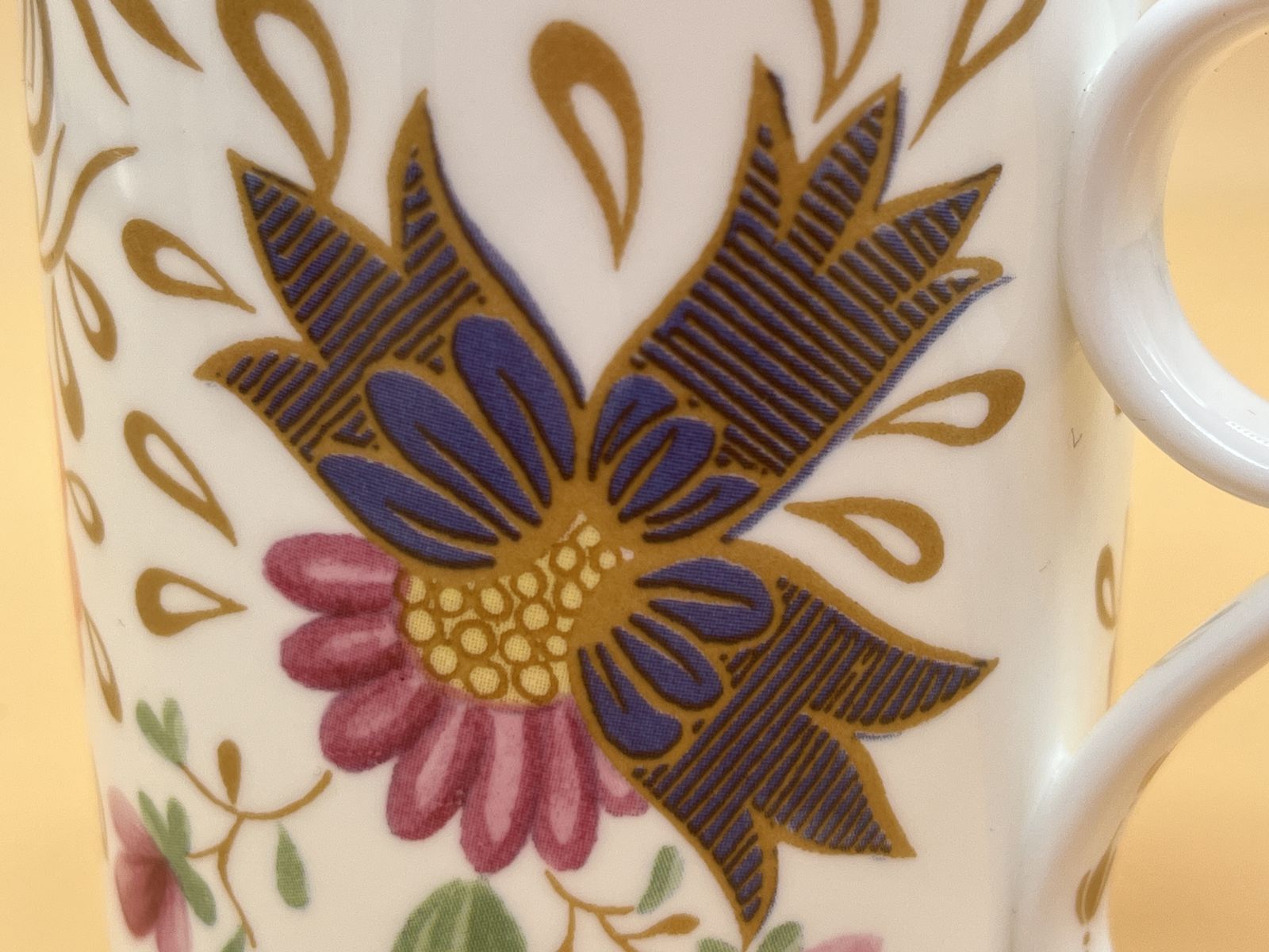 Wedgwood China Archive Antique Flowers Design Small Mug. New In Original Box. photo furniture