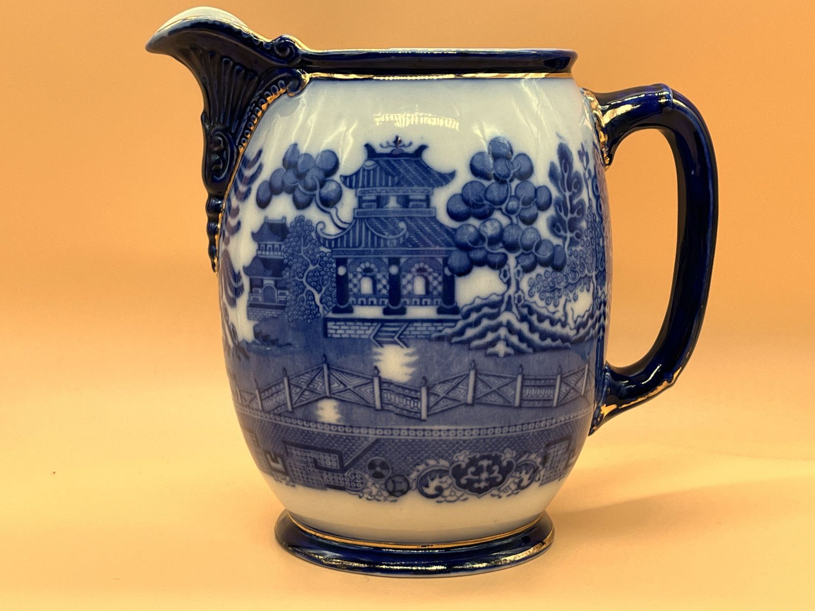 Set Of 3 Antique Royal Doulton Pottery Flow Blue Willow Design Gold Trim Graduated Jugs. 2391. Heights 8", 7" & 6". photo furniture
