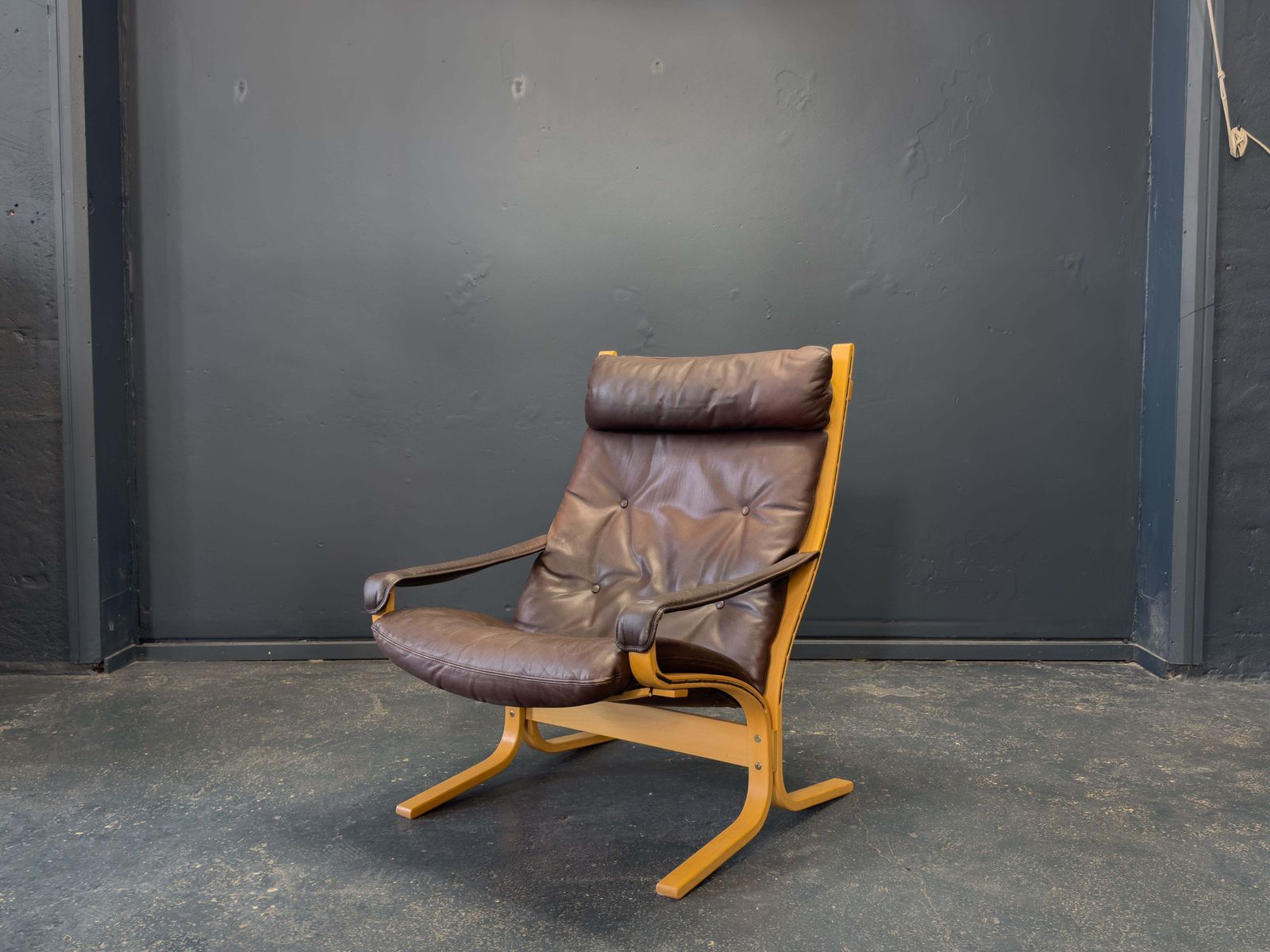 Brown Leather Siesta Chair By Ingmar Relling photo for sale