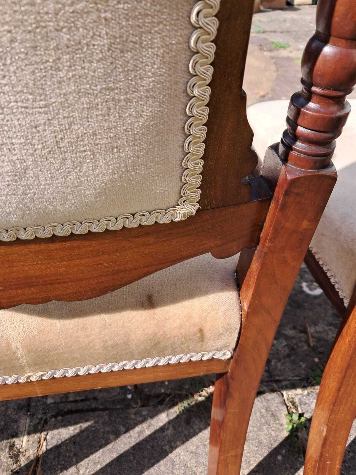 Furniture Antique Carved Button Back Dining Chairs Set Of 4 photo