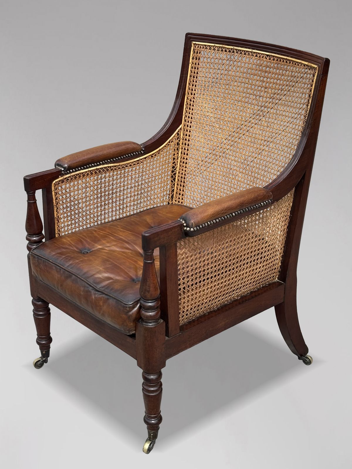 Early 19th Century George IV Period Mahogany Caned Library Bergère photo vinterior
