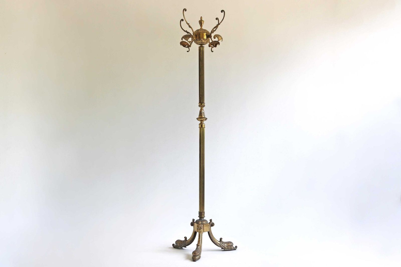 Brass Antique Style Free Standing Coat Hat Rack Hollywood Regency Italian Vintage Golden Hall Tree Floor Stand Clothes Rack Entryway 1960s