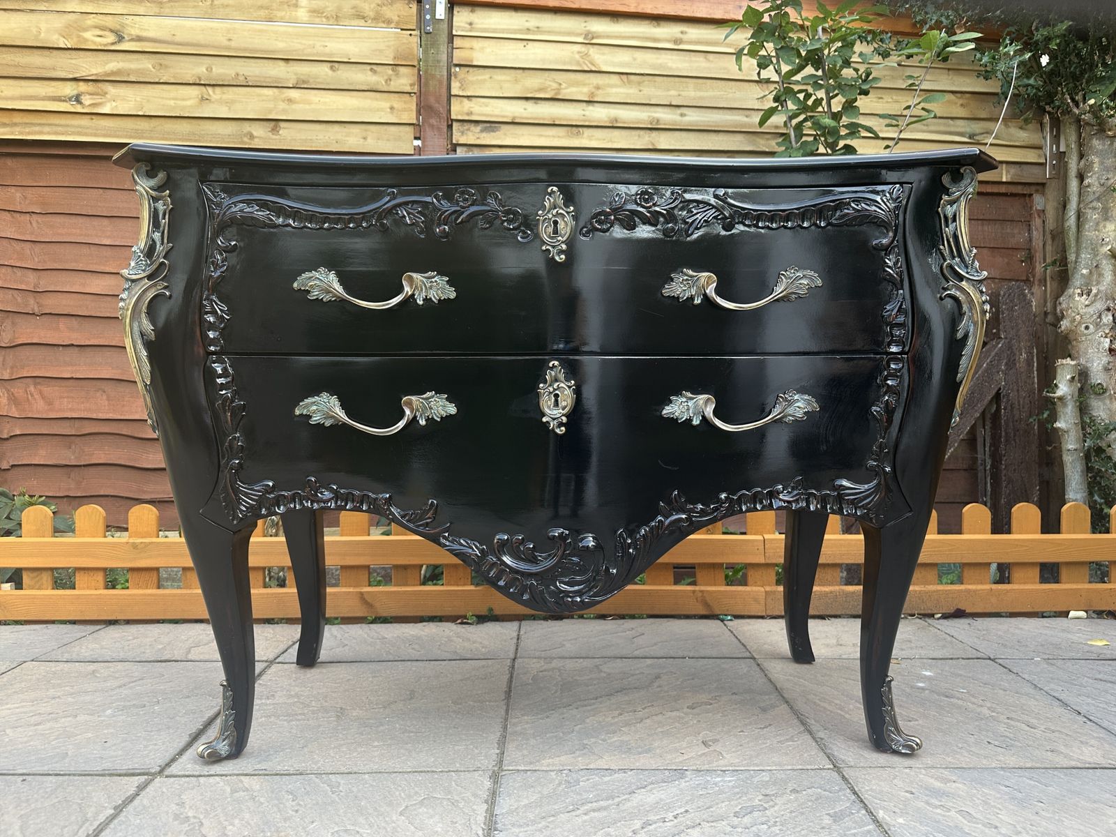Stunning And So To Bed Floral Louis XV Chest Of Drawers – Great Condition   Rrp £2,500 photo vinterior