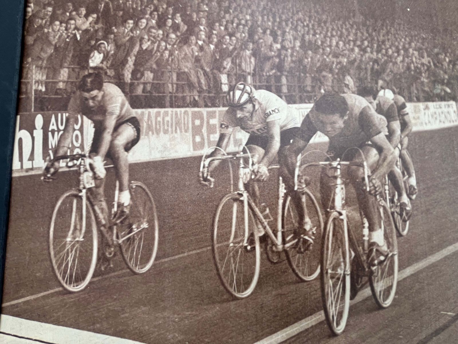 Fausto Coppi / Louison Bobet Vintage Cycling Print 1951 Le Sprint Au Vigorelli photo furniture
