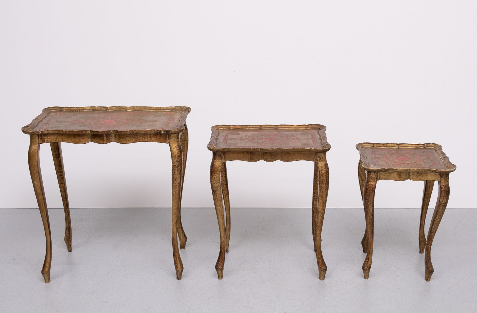Triptych Florentine Gold And Red Wood Italian Nesting Tables, 1960 photo vinterior