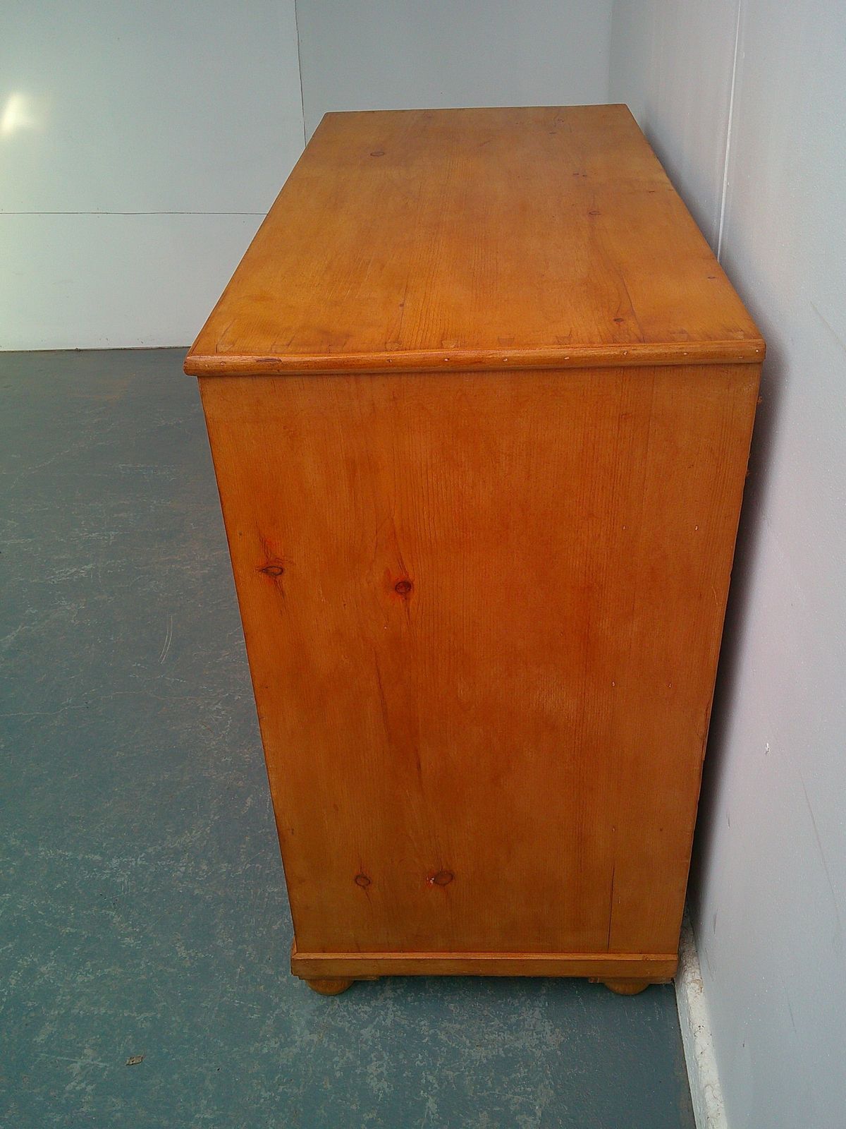 A Lovely Georgian Pine Large Waxed 5 Drawer Chest Of Drawers photo furniture