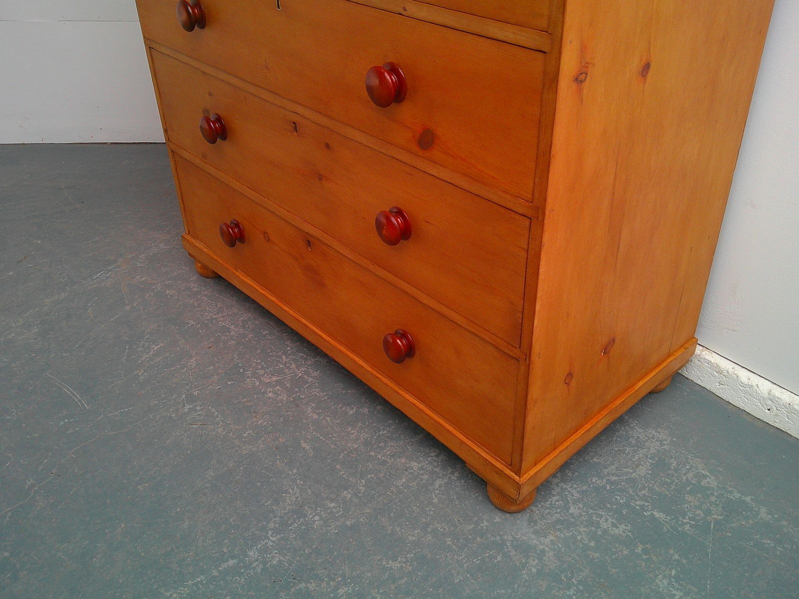 A Lovely Georgian Pine Large Waxed 5 Drawer Chest Of Drawers photo buy