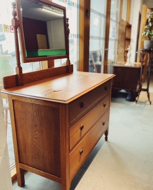 Antique Oak Chest Of Drawers With Vanity photo furniture