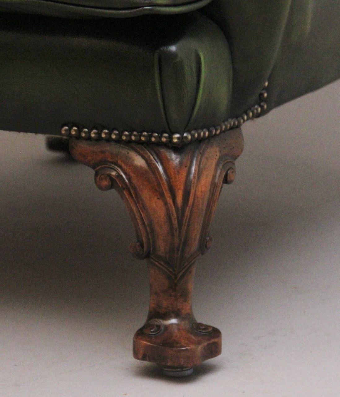 photo vintage Large Pair Of Early 20th Century Walnut Wingback Armchairs