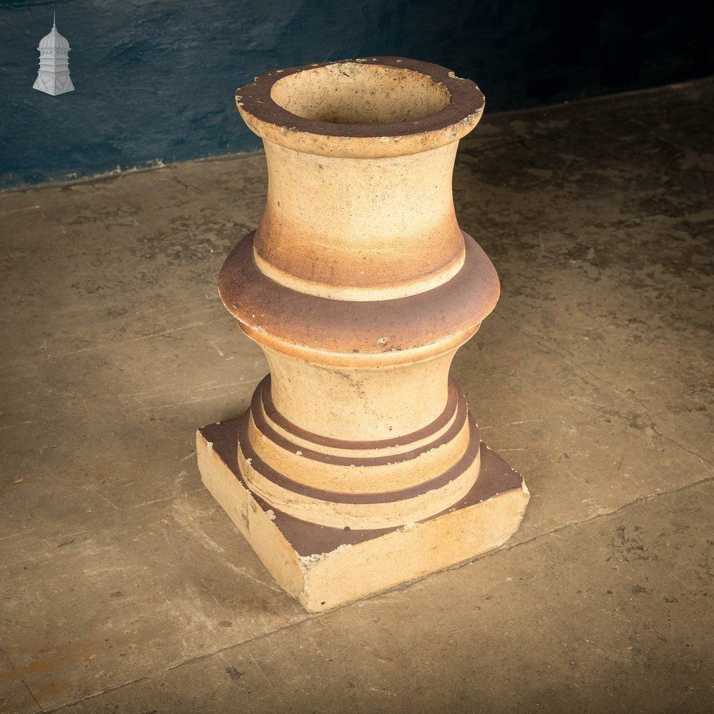 Garden Decor Classical Terracotta Form, Garden Plinth Base Or Planter photo