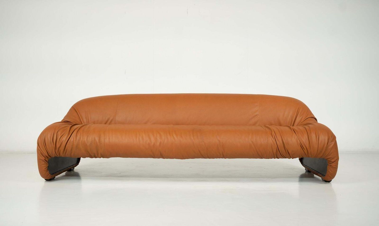 photo vinterior Bonanza 3 Seater Sofa By Afra & Tobia Scarpa, 1970s   New Leather Upholstery