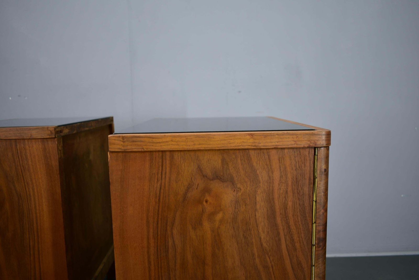 photo vinterior 1932s Pair Of Art Deco Bedside Tables, Czechoslovakia
