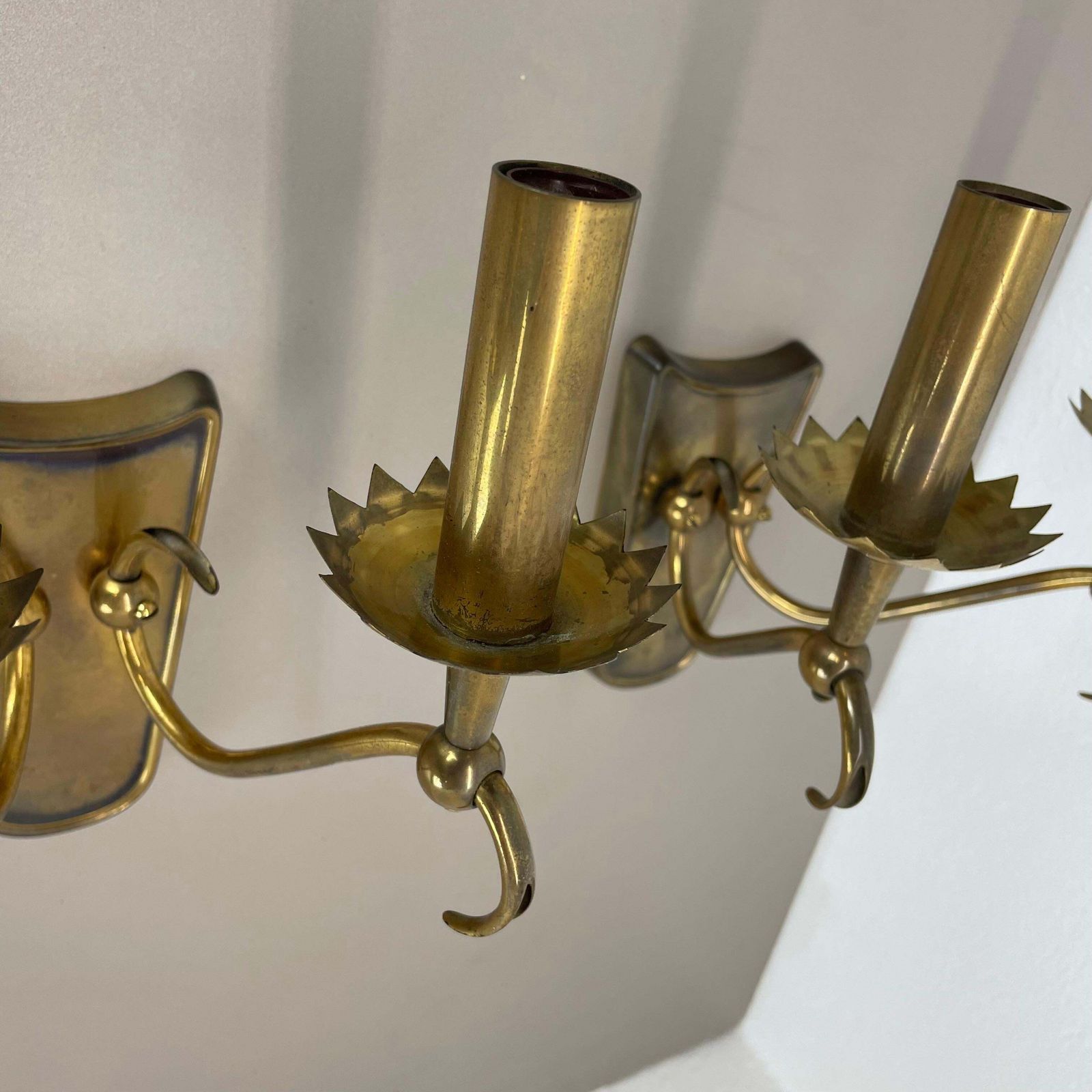 Unique Set Of 2 Brass Gio Ponti Style Theatre Wall Light Sconces, Italy, 1950s photo vinterior