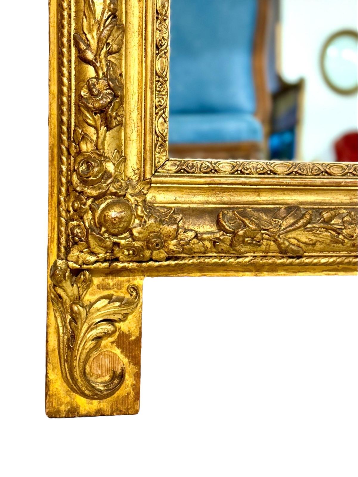 19th Century Louis XVI Giltwood Console Mirror With Carved Details photo vinterior